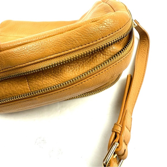 Vince Camuto Jax Crossbody Bag Honey Comb Tan Brown Leather Handbag Purse - Picture 7 of 16